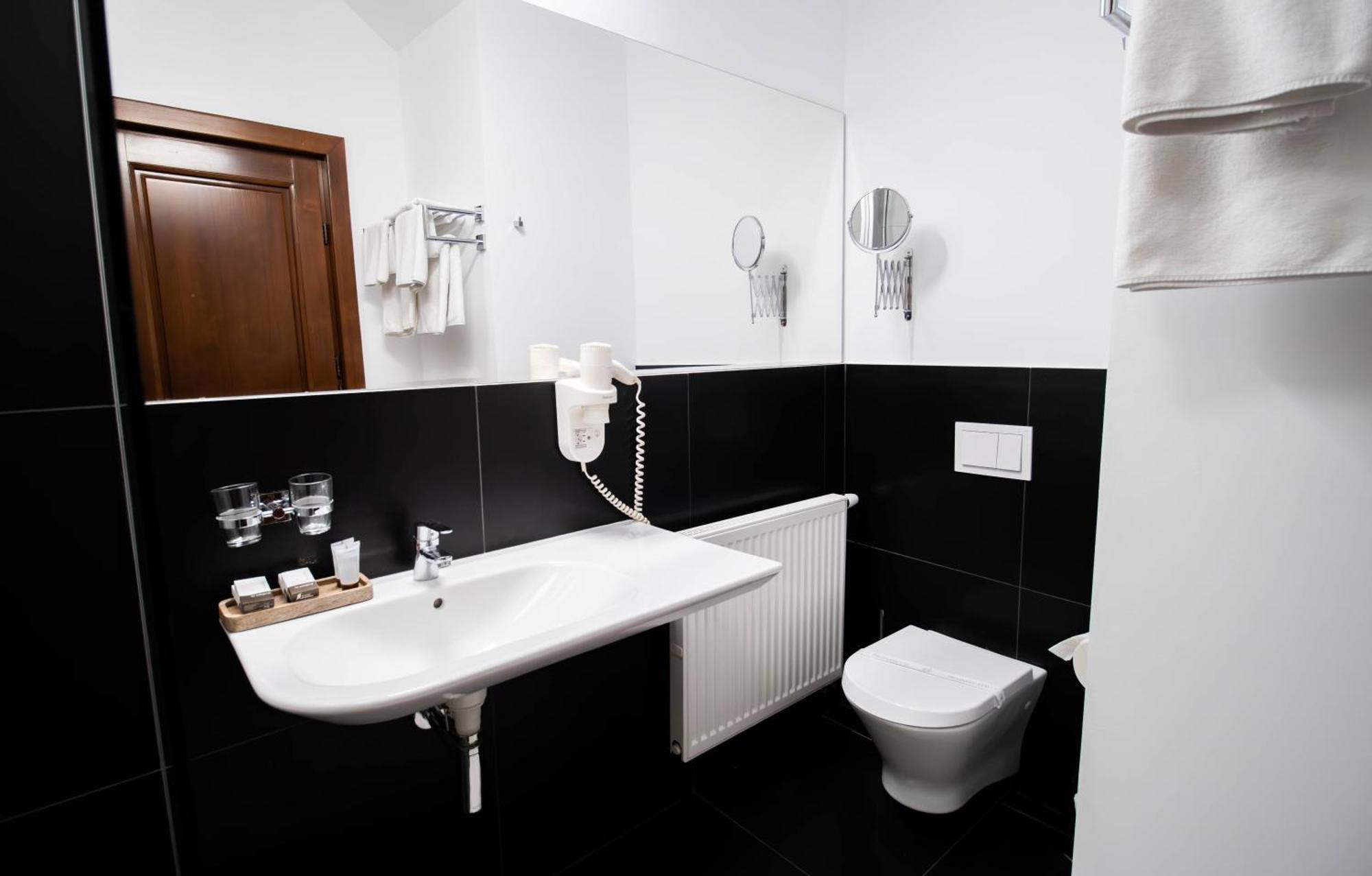 Hotel Ottimo Brasov Bagian luar foto