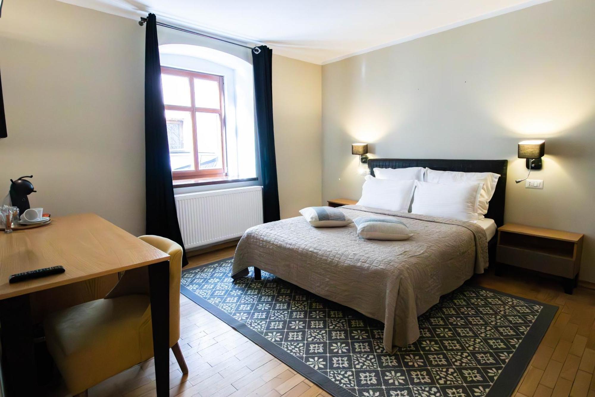 Hotel Ottimo Brasov Bagian luar foto