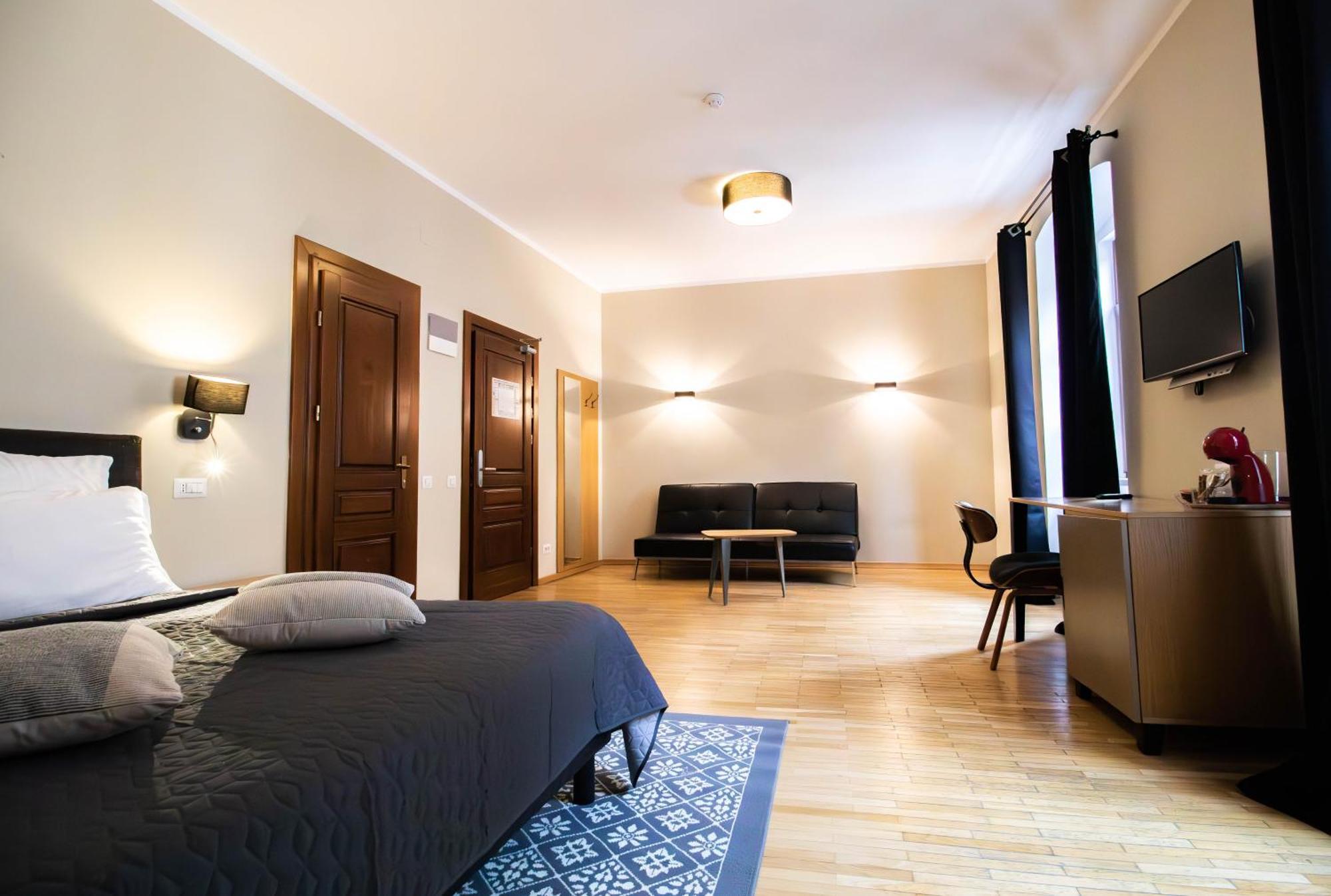 Hotel Ottimo Brasov Bagian luar foto