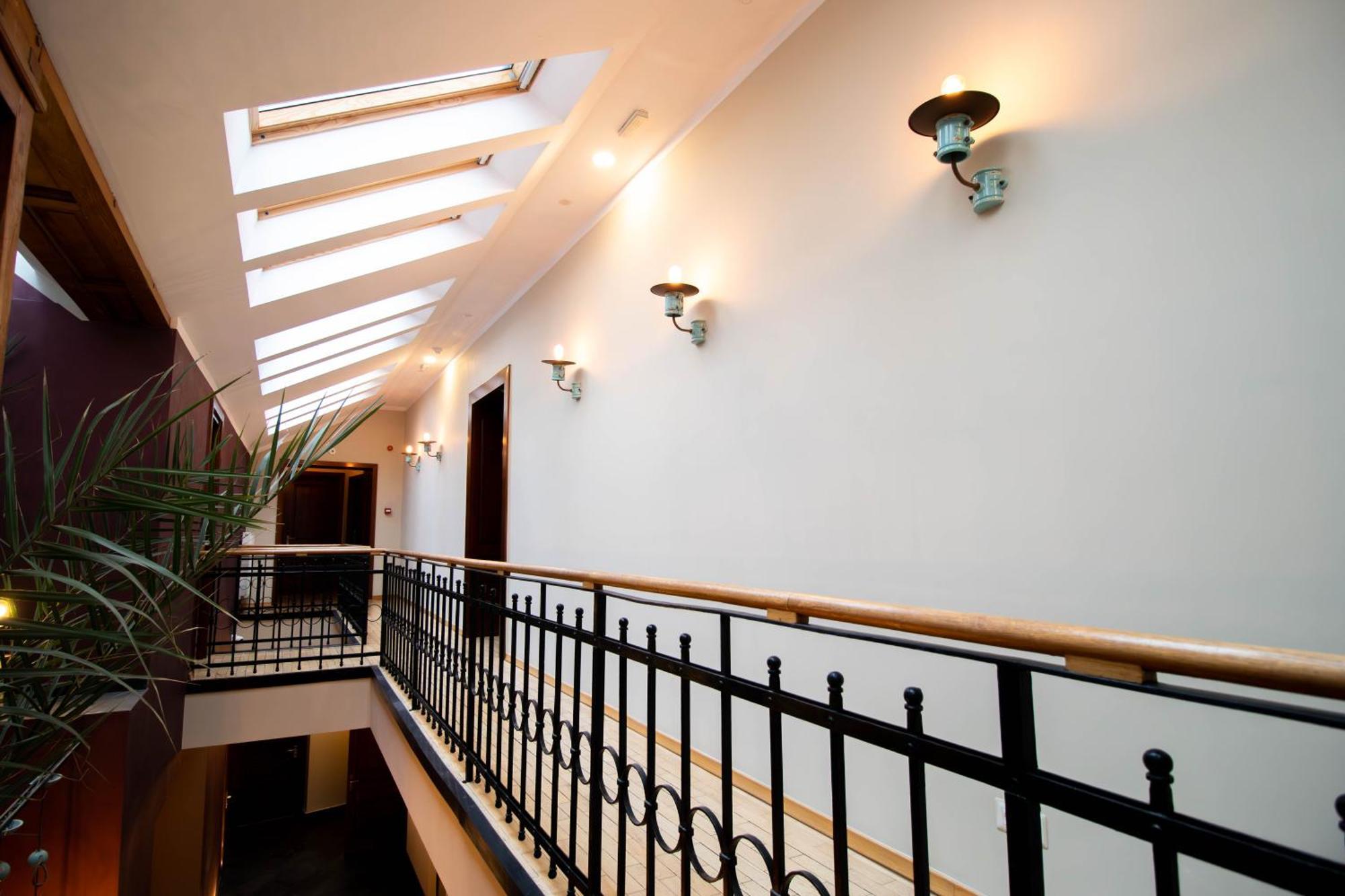 Hotel Ottimo Brasov Bagian luar foto