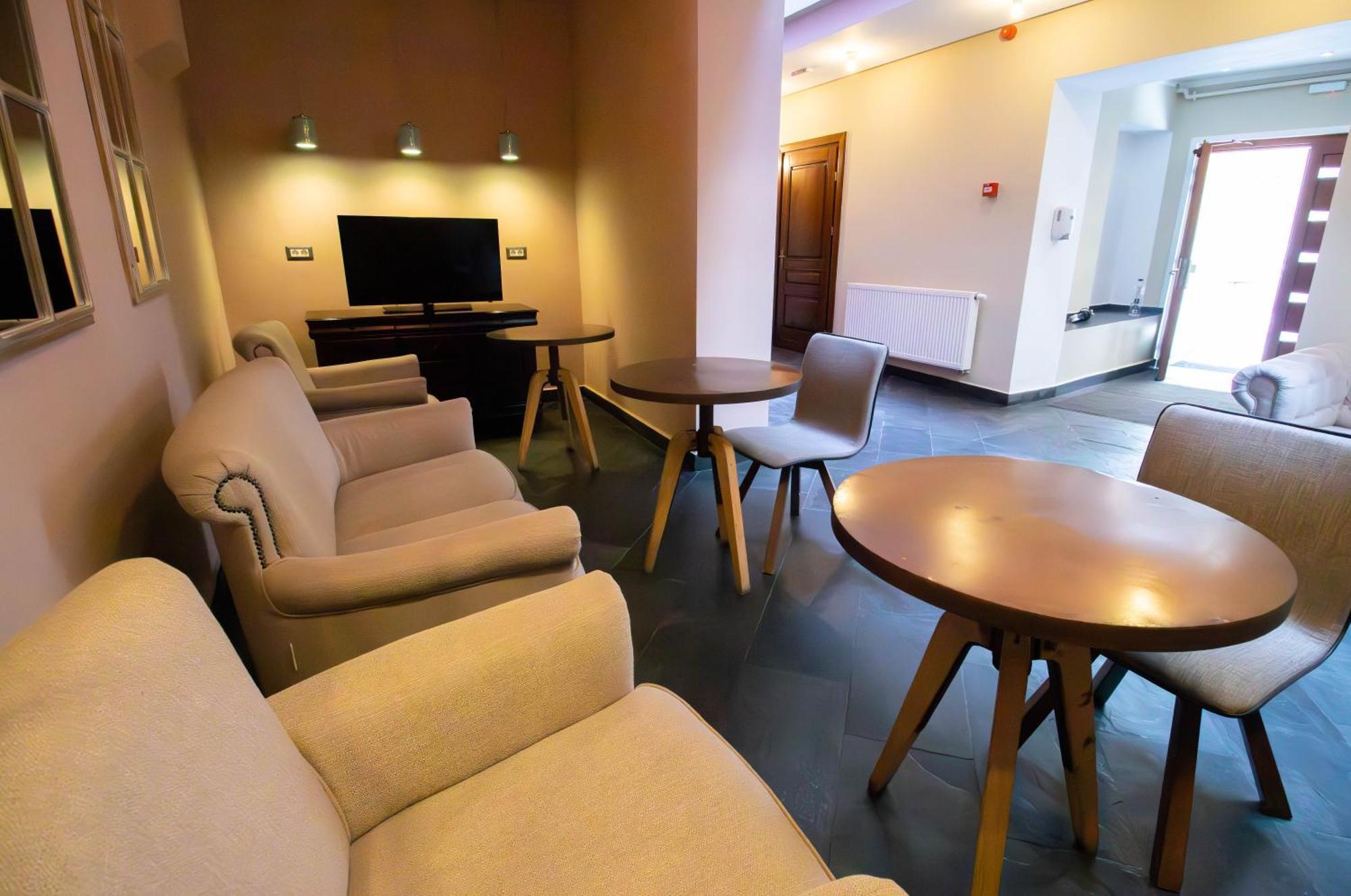 Hotel Ottimo Brasov Bagian luar foto